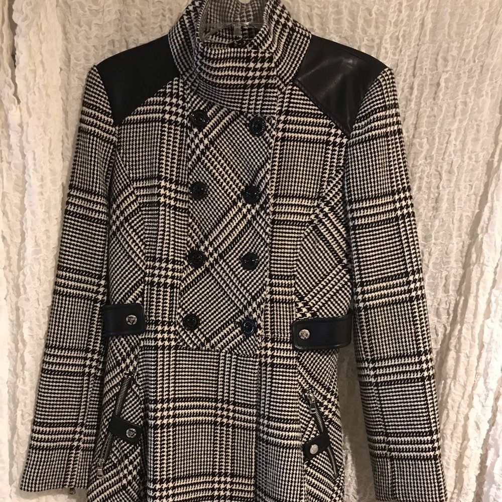 Guess classic skirt winter coat